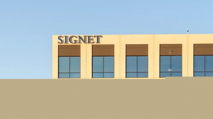 Signet Jewelers Stock Tanks After Dismal Q3 Print, Guidance Cut