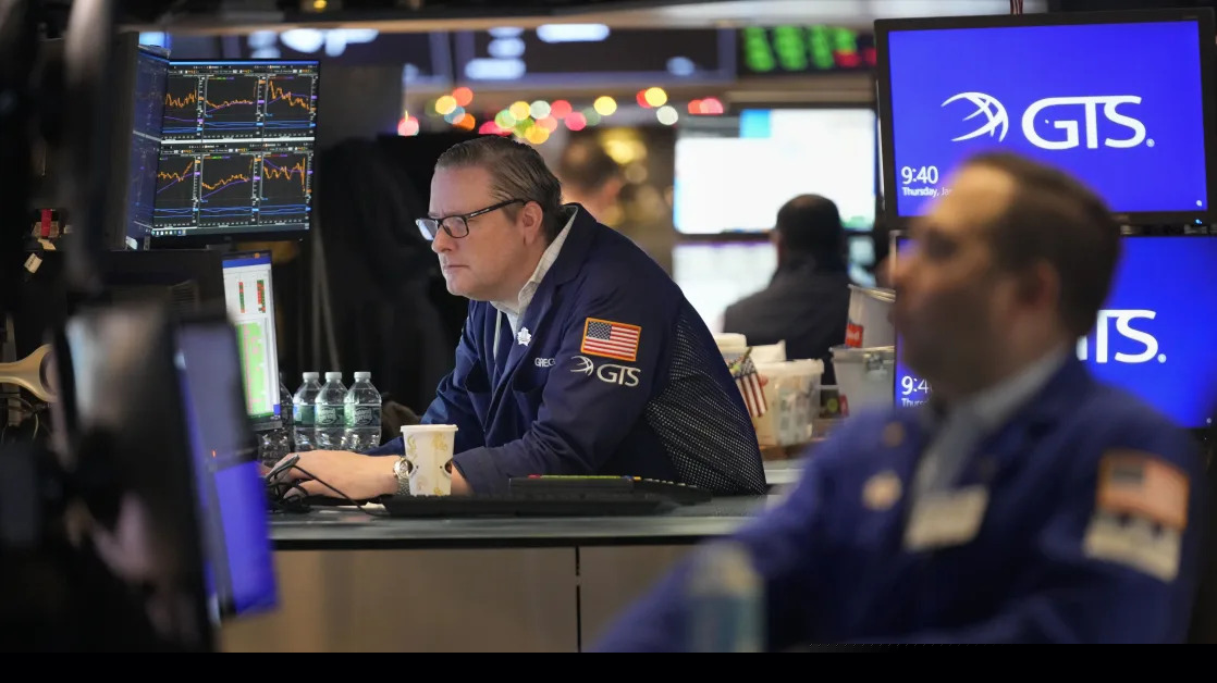 Stock market today: Dow, S&P 500 edge higher with Trump tariffs, jobs report in focus