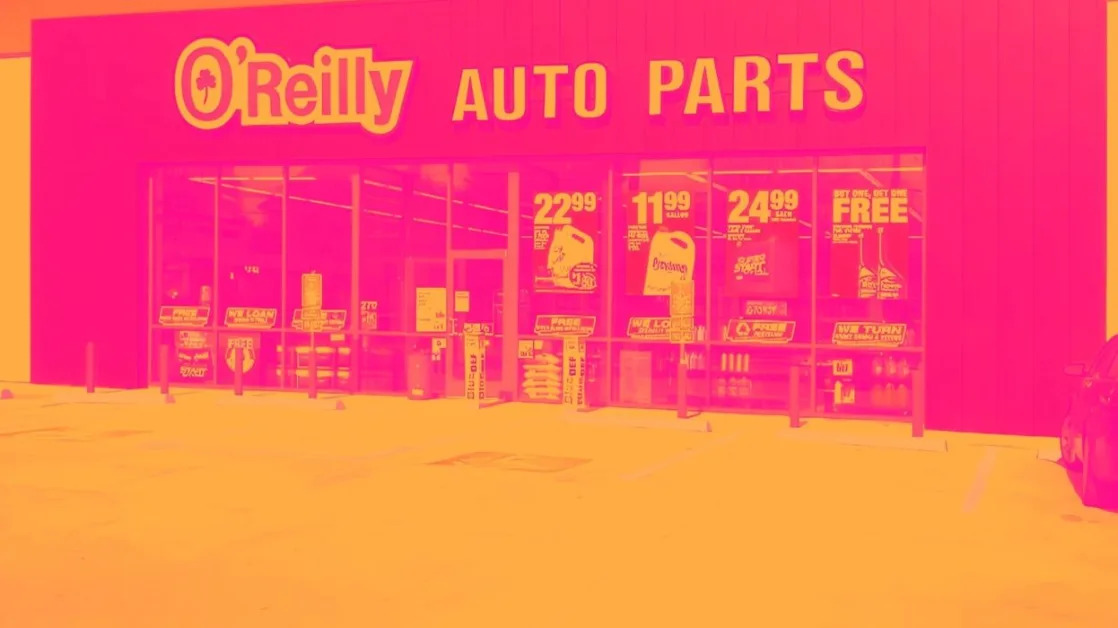 O'Reilly (NASDAQ:ORLY) Exceeds Q4 Expectations