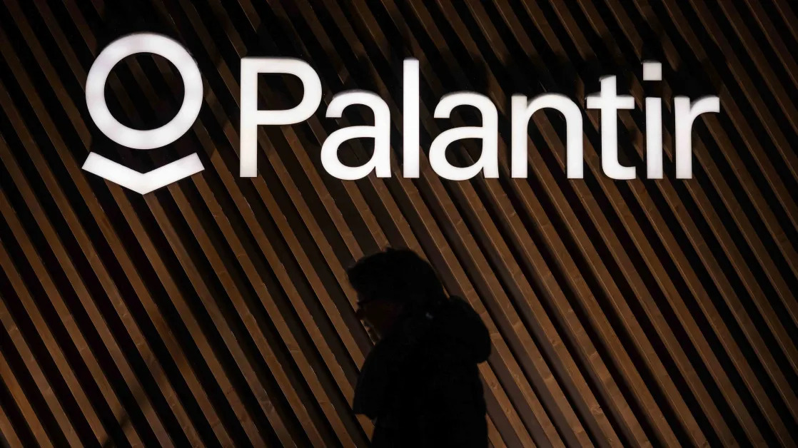 Top Stock Movers Now: Palantir, Domino's Pizza, Nike, and More