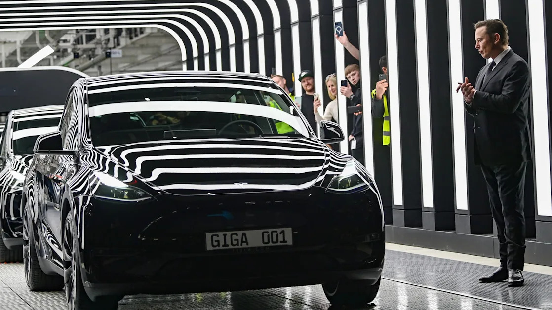 Morgan Stanley sees Tesla stock reaching $430, reinstates as top pick over AI, robotics play