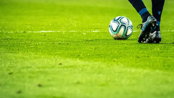 Ronaldinho's STAR10 Meme Coin Launches With Controversy, Reaches $397 Million Market Cap Before Dropping
