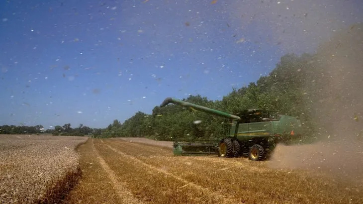 US farmers face higher costs, fewer markets from tariffs, farm groups warn