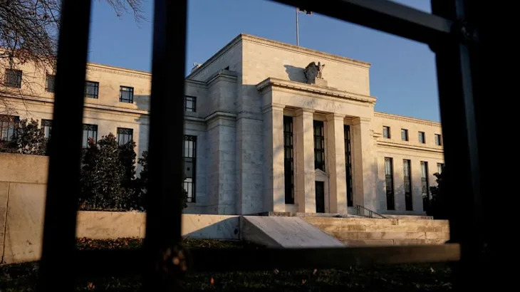 Trump deregulation push boosts appeal of swap spread wideners in bond market