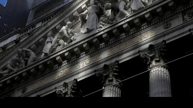 Wall Street ends higher as markets eye easing of trade tensions