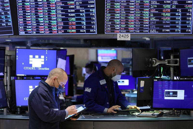 Stock market today: S&P 500 closes lower as tariff jitters fuel selloff