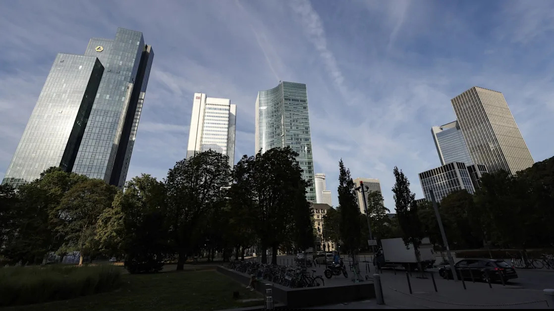 Growing Wall Street Threat Spurs EU to Speed Up Banking Review