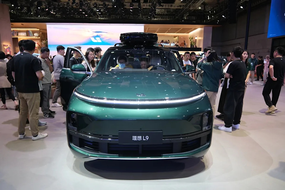 Under-the-Radar Li Auto Wins More Plaudits With Record Profit Haul